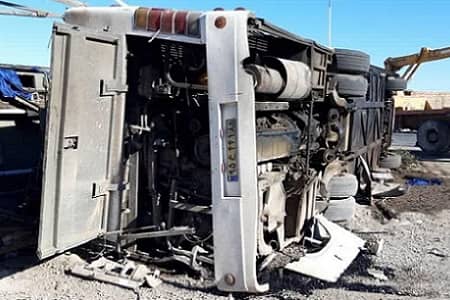 واژگونی اتوبوس در یزد