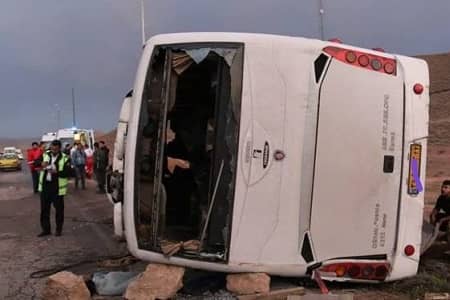 واژگونی اتوبوس