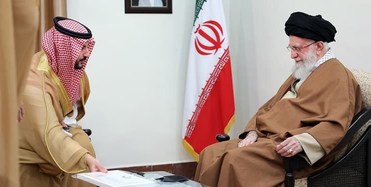 رهبر معظم انقلاب و بن سلمان